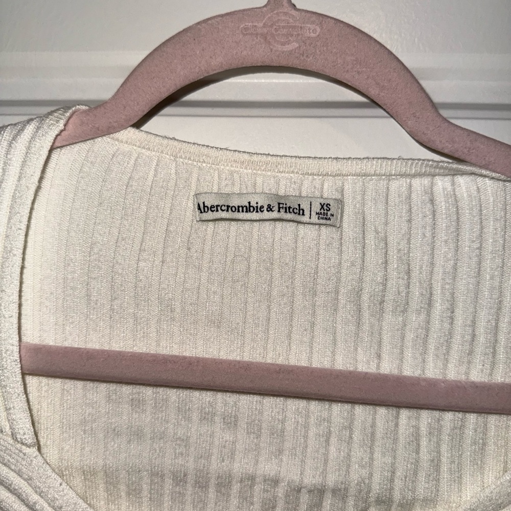 Abercrombie & Fitch LuxeLoft Slim Cross Sweater - Picture 3 of 4